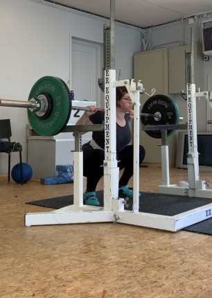 Pretty pleased with how things are going so far β approaching my goal weight by eating fewer calorie