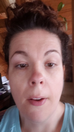 My face after a 20 min treadmill work out! Things can only get better! Happy new year everyone!
