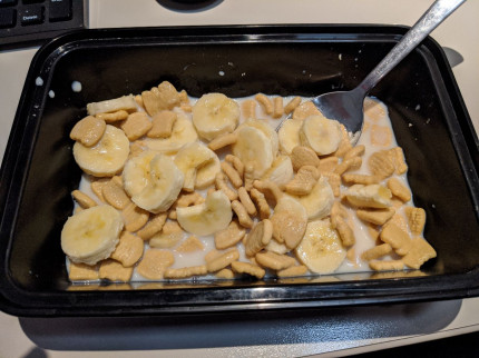 Breakfast at 10.15 this morning. 3 servings of Catalina crunch, a banana and 4oz Kirkland vanilla so