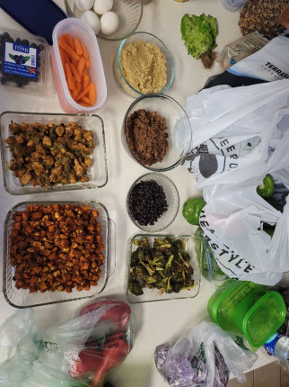 Meal prep day!! Lots of veggies roasted. Prepping for taco stuffed peppers with some ground beef, ch