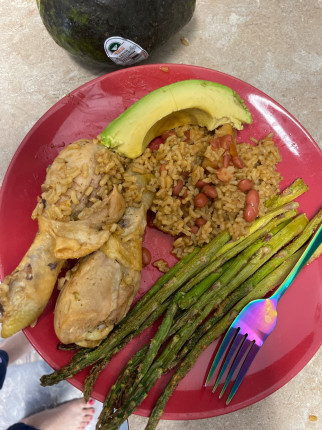 For my portion control friends. 1 red, 1 blue, 1 yellow and 1 green. Whole grain rice is a life chan