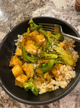 Ginger Broccoli Tofu stir fry over cauliflower rice :yum: