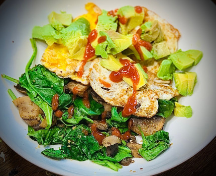 Breakfast, spinach and mushrooms stir fried with little bit of coconut oil and Mrs dash. Egg and avo