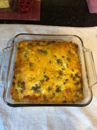 Super easy, low carb, sausage egg scramble! It is Tom approved!!1lb Jimmy Dean Breakfast Sausage6 eg