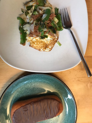 Still a couple pounds to go this week… so I had to choose between these 2 difficult breakfast choice