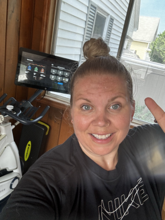 Getting my daily workout in!! Stepping 10k a day!! Shopping at the local food stand for fresh veggie