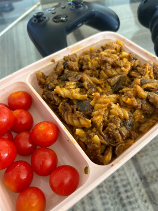 Ilanas cheeseburger “helper” for lunch with extra veggie side of tomato