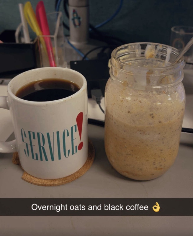 How’s everyone feeling today??? I started my day with a lower body workout and now eating some overn