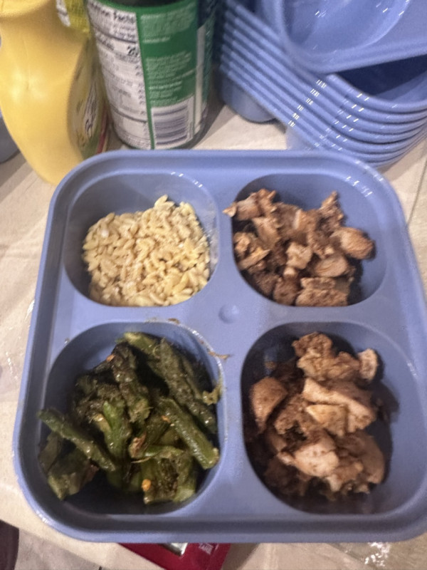 Organized my kitchen, cleaned out my pantry/fridge of junk and meal prepped. Let’s Go! 💪