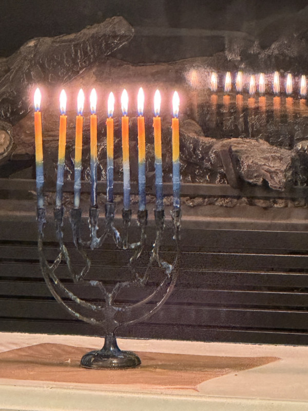 Happy Chanukah! May this Chanukah bring light and joyto you and all those you love.