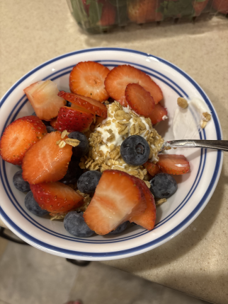 Been way harder than I expected to get my fruits and veggies in this week. But trying Greek yogurt w