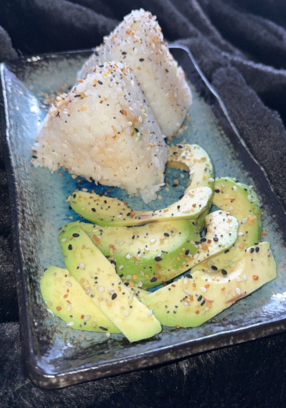 Dinner tonight: onigiri stuffed with avocado, pineapple and sweet chili shrimp and a side of avocado