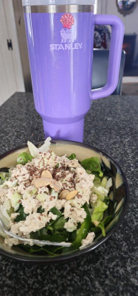 This is what a winner eats for lunch !!Im going to be lighter come next bet .Feb 8th go pats