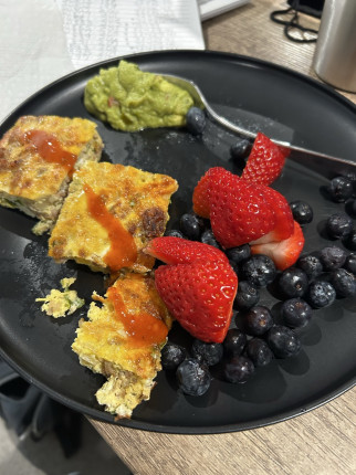 Breakfast! :grin:This morning I completed 30 minutes on the elliptical.I am really aiming to hit my