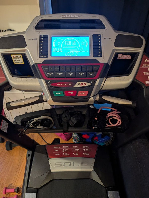 820pm. Kid's sports are done and we're home. Now for some ME time. I hate a night workout but someti