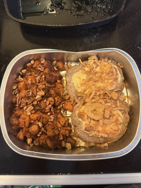 Fondue turkey meatloaf with pecan butternut squash from Home Chef 540 calories a serving (2 servings