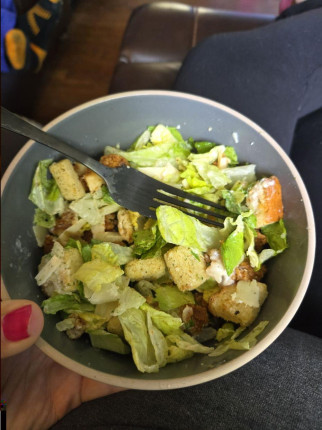 Today's lunch after a bunch of yard work. Cajun chicken caesar salad ? :yum: