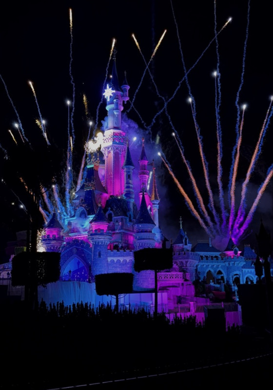 Hit a personal record for myself this week while at Disney in Paris! 16k steps, 7.5 miles!In celebra