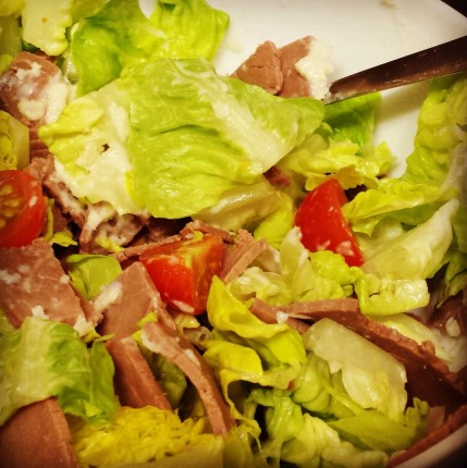 Beef and tomato salad with horseradish, low cal and high protein :D A farcry better than the lunches