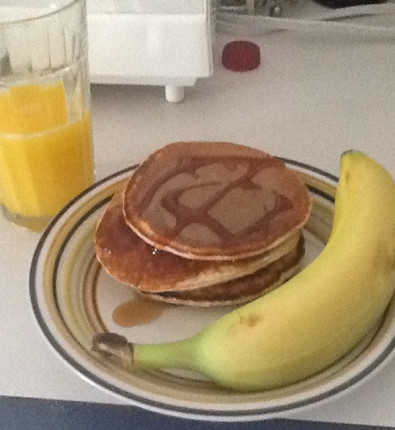 Brunch - biggest loser high protein cinnamon apple pancakes. Mmmm :)