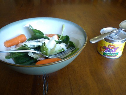 Olha aí o meu almoço hoje =) Por acaso, comi a mesma coisa ontem.