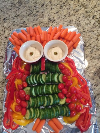 I saw this on a WW Connect post a while back and decided to make my veggie tray fun for today!