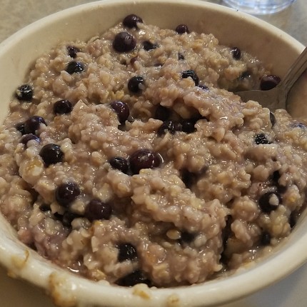 Oatmeal w blueberries to start!